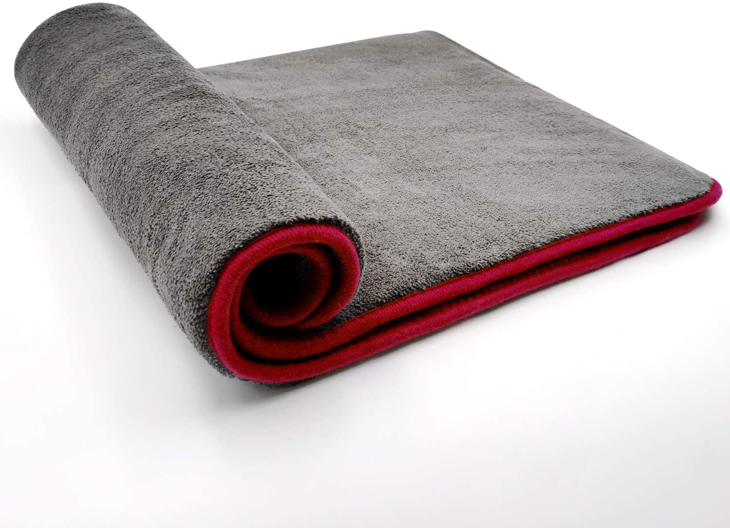 Super Thick Microfiber Towels vs. Standard: Which One Should You Choose?